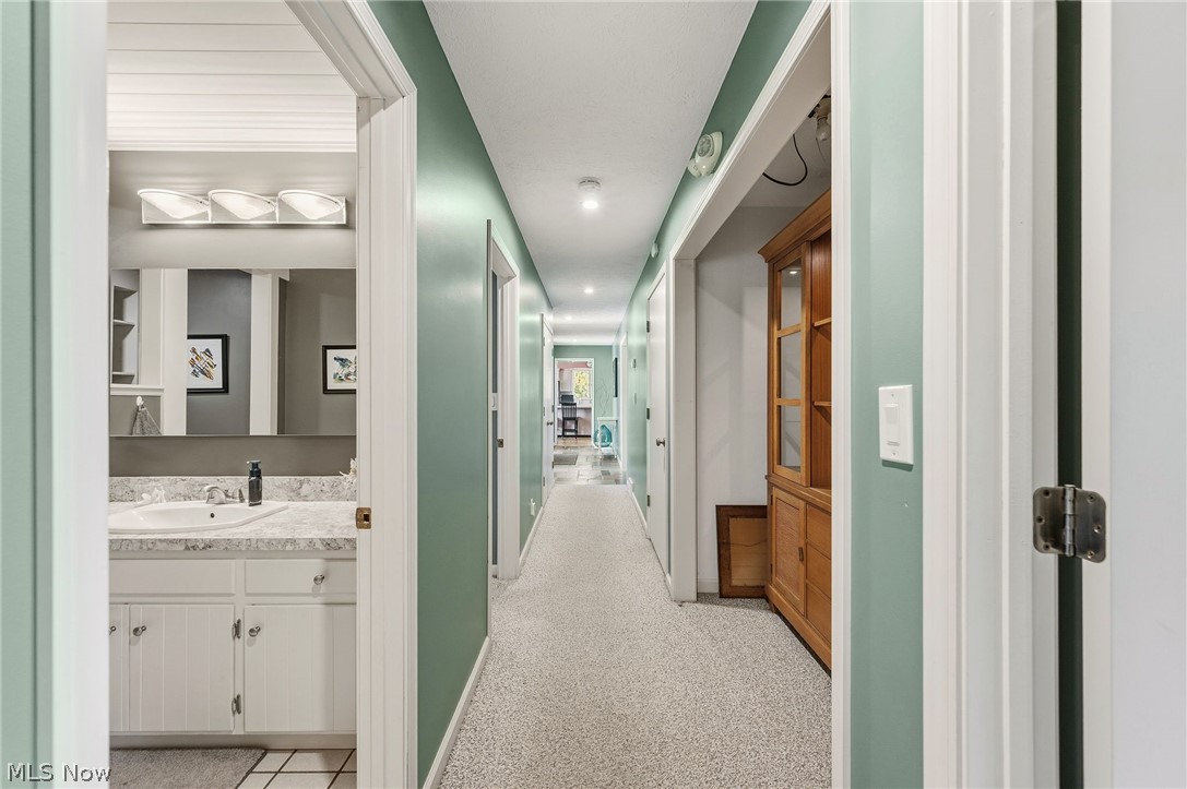 16385 Messenger Road Chagrin Falls OH 44023