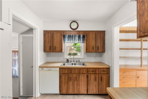1419 Wexford Avenue Parma OH 44134