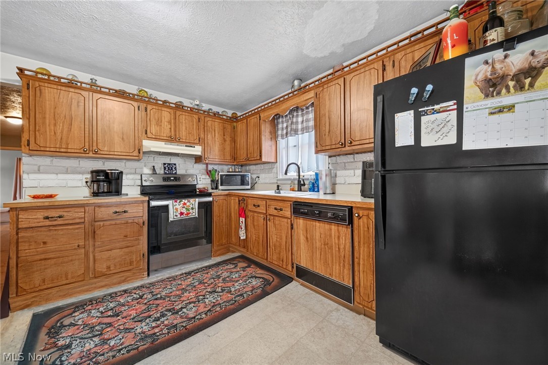466 Eastlawn Street Geneva OH 44041