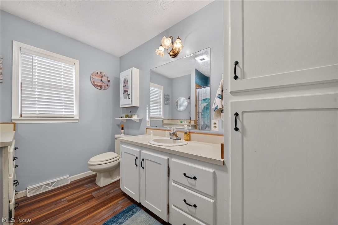 466 Eastlawn Street Geneva OH 44041