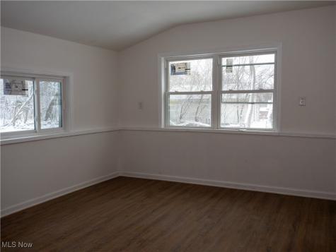 114 Oneta Youngstown OH 44509
