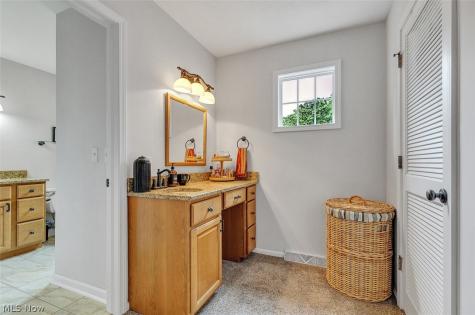 30475 Timber Lane Bay Village OH 44140