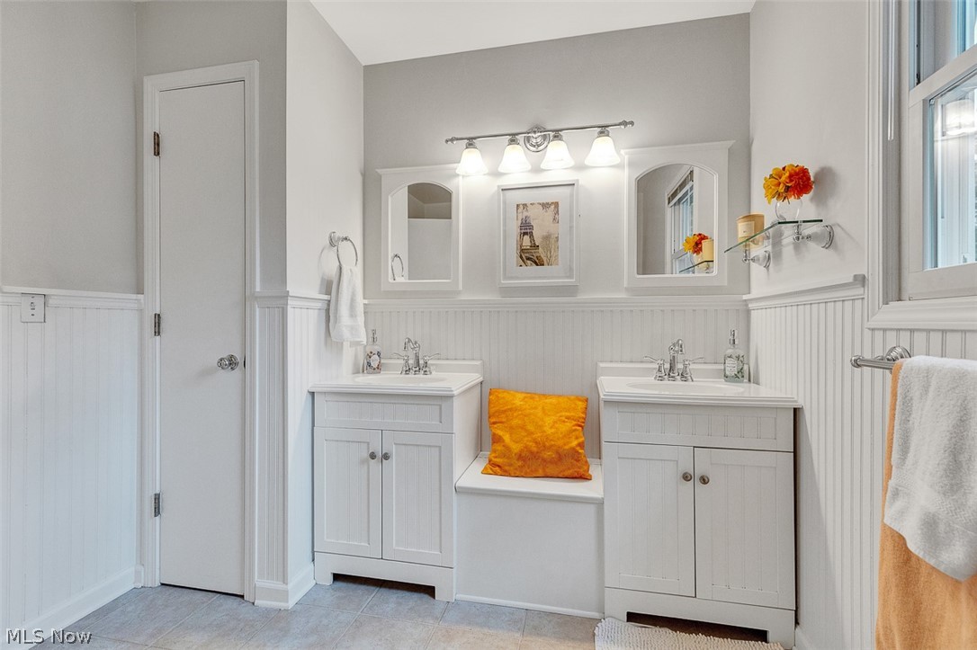 30475 Timber Lane Bay Village OH 44140