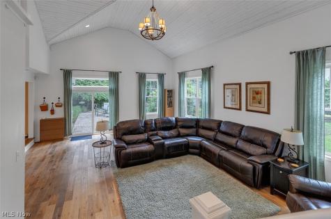 30475 Timber Lane Bay Village OH 44140