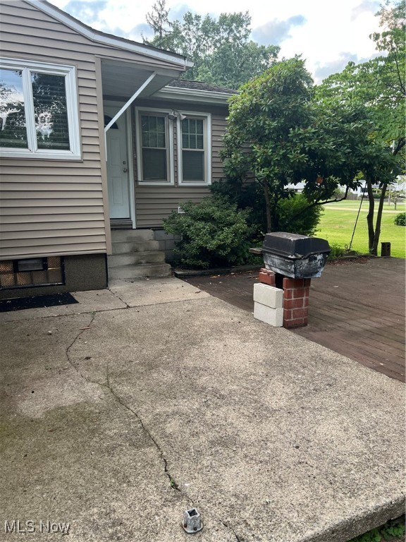 3525 Surrey Road SE Warren OH 44484