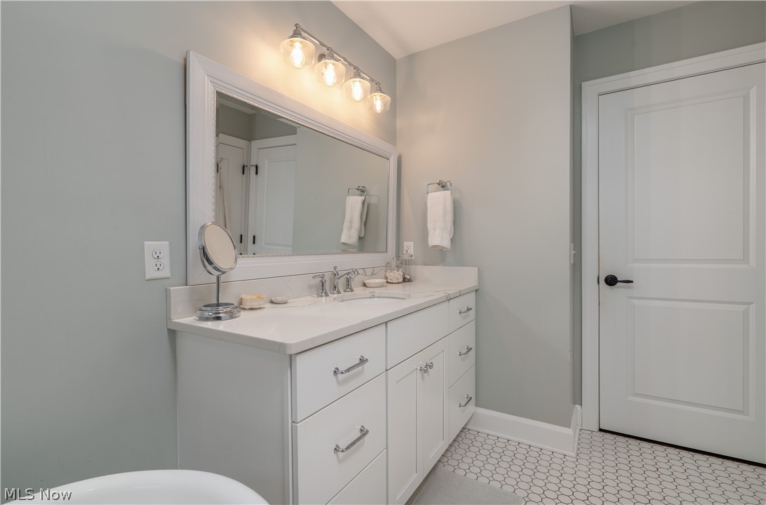 1460 Miller Road SW New Philadelphia OH 44663