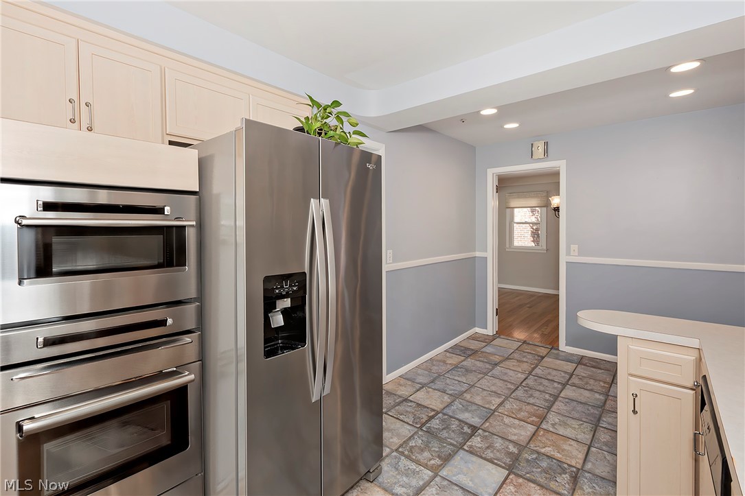 3843 Claridge Oval University Heights OH 44118