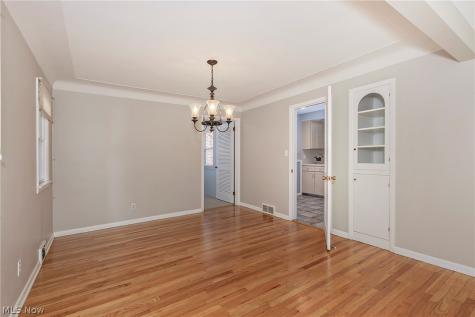 3843 Claridge Oval University Heights OH 44118