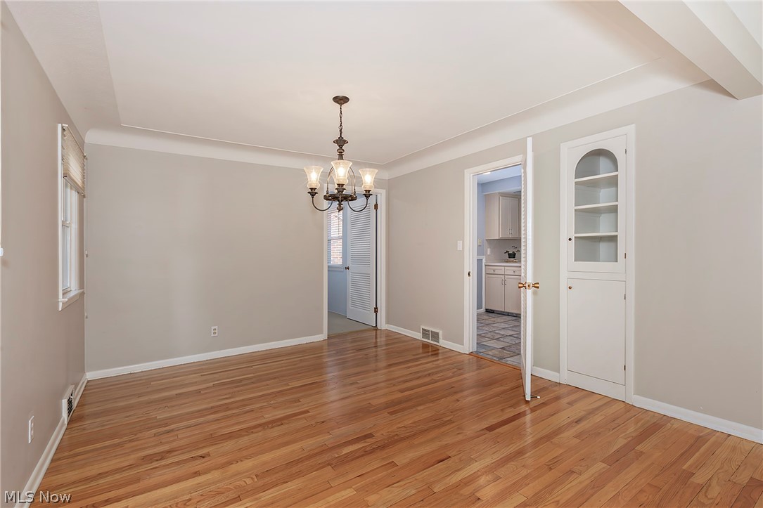 3843 Claridge Oval University Heights OH 44118