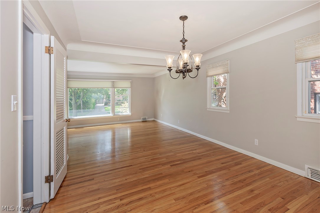 3843 Claridge Oval University Heights OH 44118