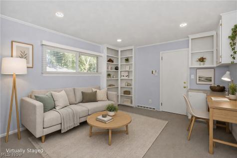3843 Claridge Oval University Heights OH 44118