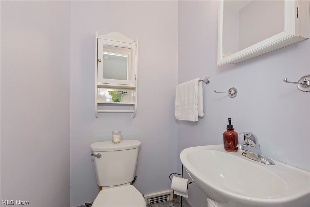 3843 Claridge Oval University Heights OH 44118