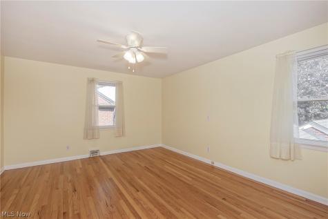 3843 Claridge Oval University Heights OH 44118