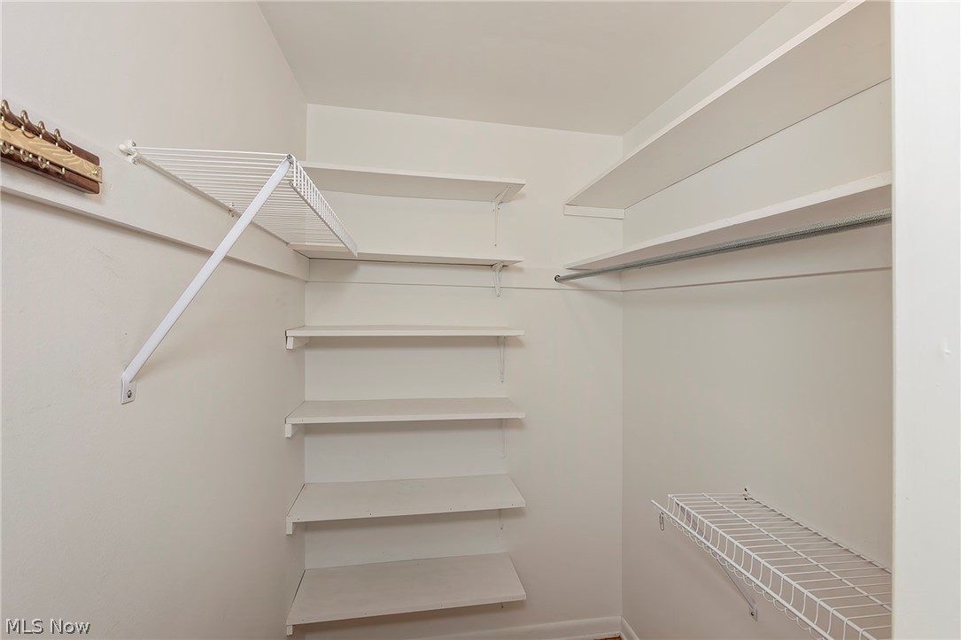 3843 Claridge Oval University Heights OH 44118