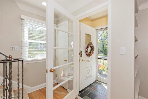 3843 Claridge Oval University Heights OH 44118