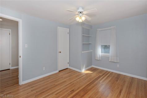 3843 Claridge Oval University Heights OH 44118