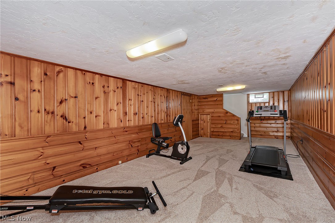 3843 Claridge Oval University Heights OH 44118