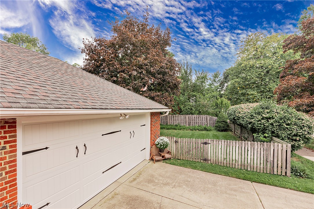3843 Claridge Oval University Heights OH 44118