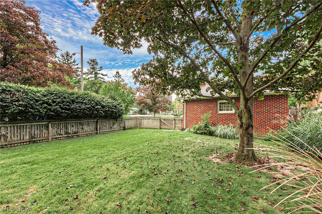 3843 Claridge Oval University Heights OH 44118