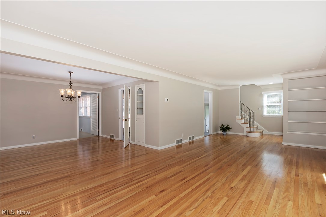 3843 Claridge Oval University Heights OH 44118