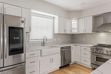 1457 W 52nd Street Cleveland OH 44102
