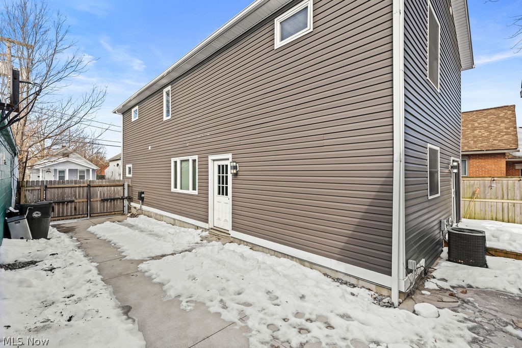 1457 W 52nd Street Cleveland OH 44102