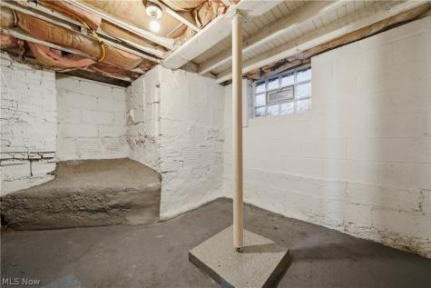 225 Cranz Place Akron OH 44310