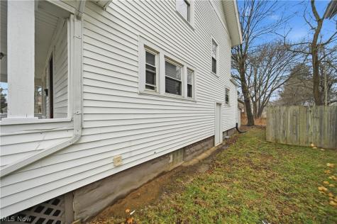 225 Cranz Place Akron OH 44310