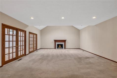 2362 Silveridge Trail Westlake OH 44145