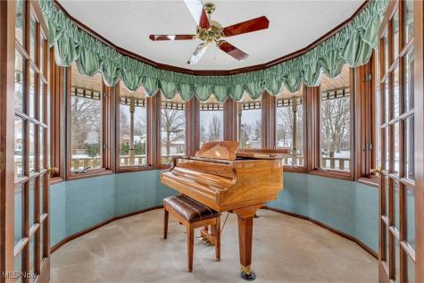 2362 Silveridge Trail Westlake OH 44145