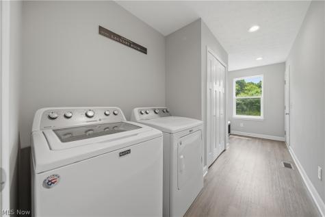 7622 Fredericksburg Road Fredericksburg OH 44627