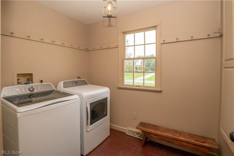 8019 Blendwood Avenue NE Canton OH 44721