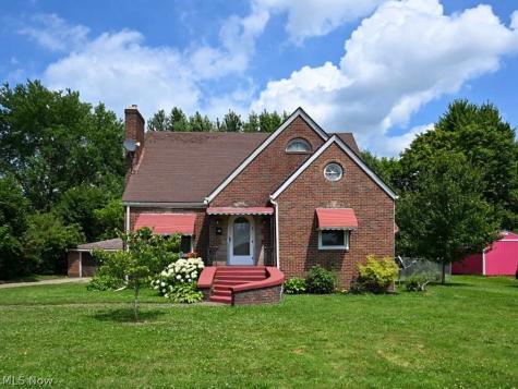 127 Summit Avenue Niles OH 44446