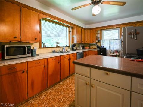127 Summit Avenue Niles OH 44446