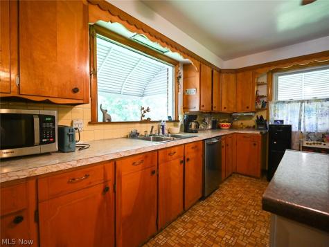 127 Summit Avenue Niles OH 44446