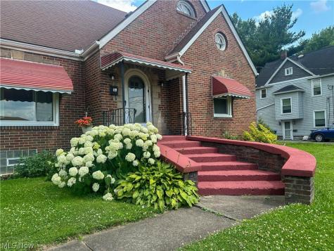 127 Summit Avenue Niles OH 44446