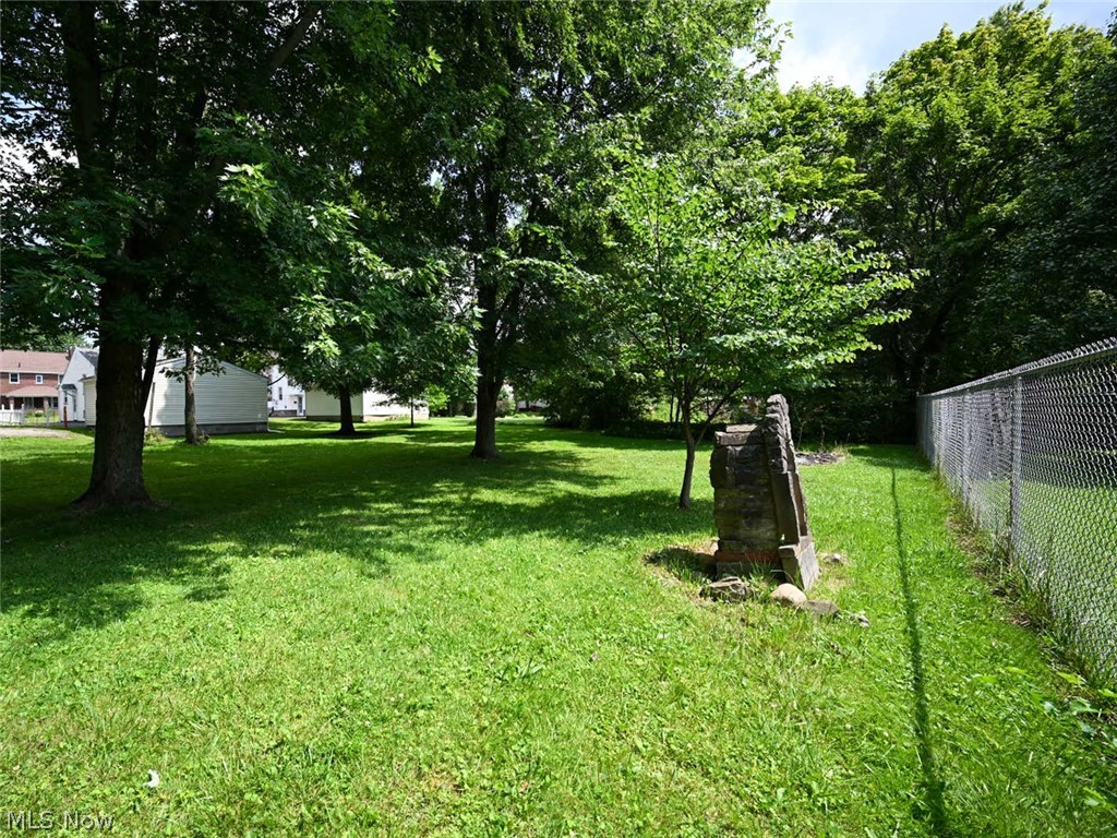 127 Summit Avenue Niles OH 44446