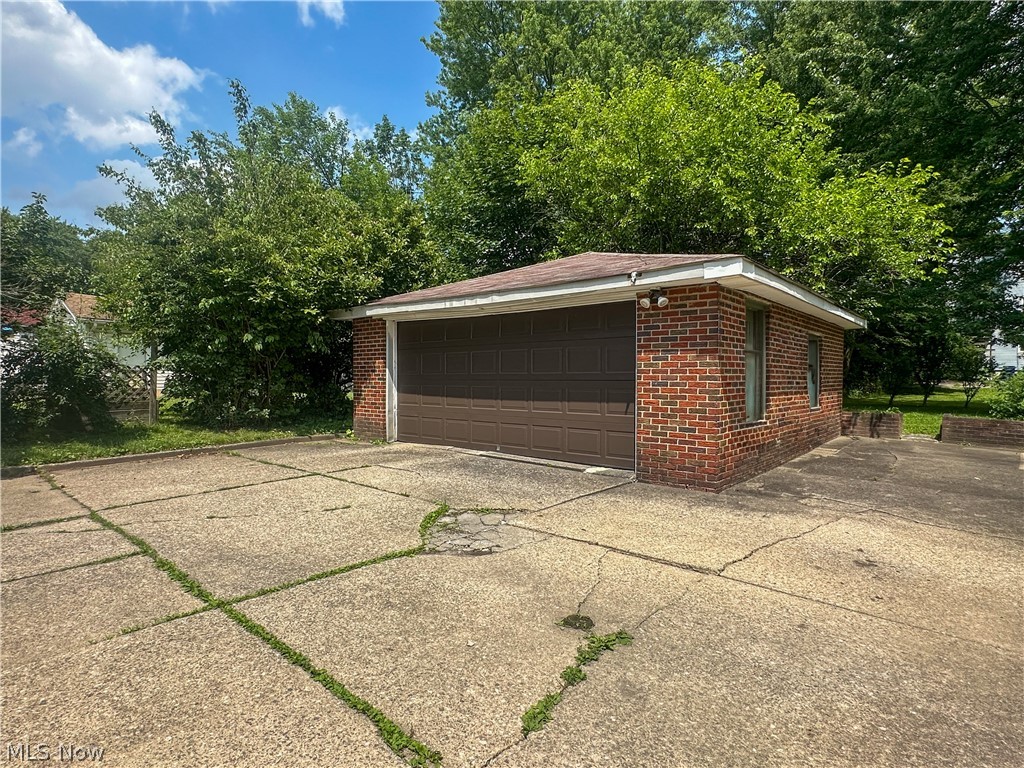 127 Summit Avenue Niles OH 44446