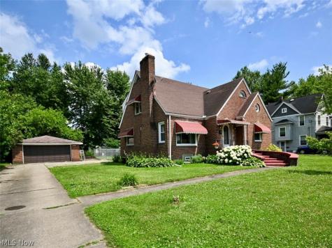 127 Summit Avenue Niles OH 44446