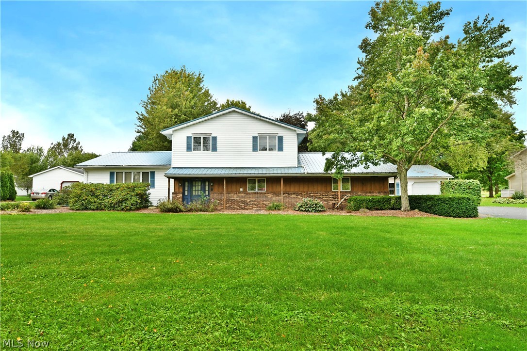 1278 Bristol Champion Townline Road NE Bristolville OH 44402