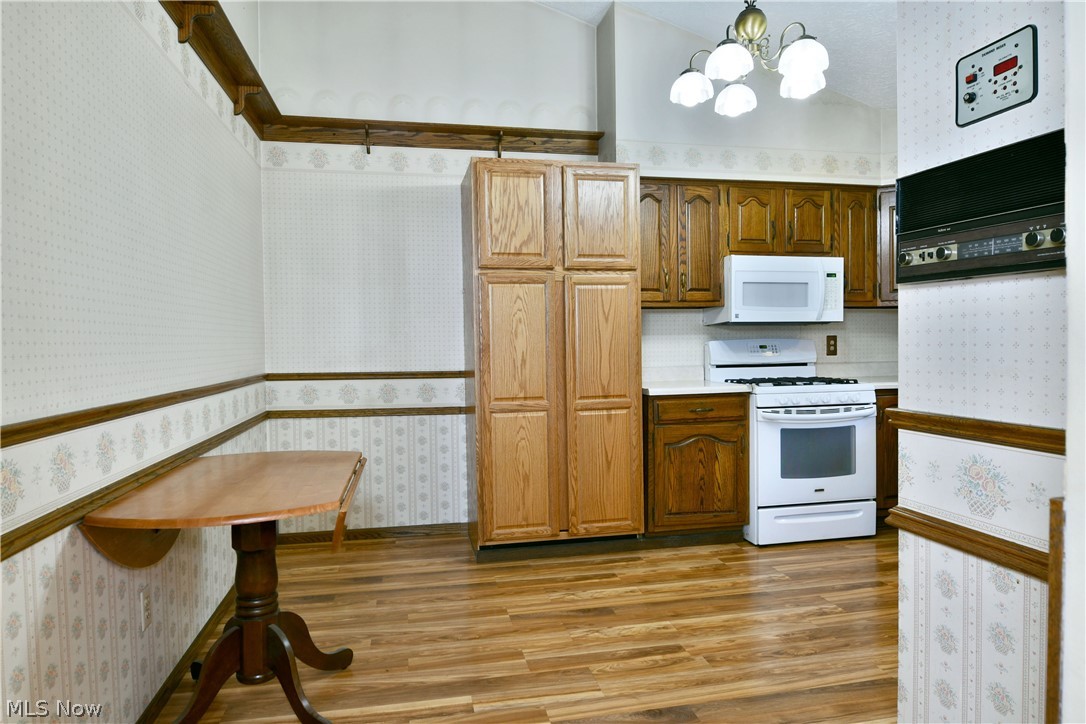 1278 Bristol Champion Townline Road NE Bristolville OH 44402