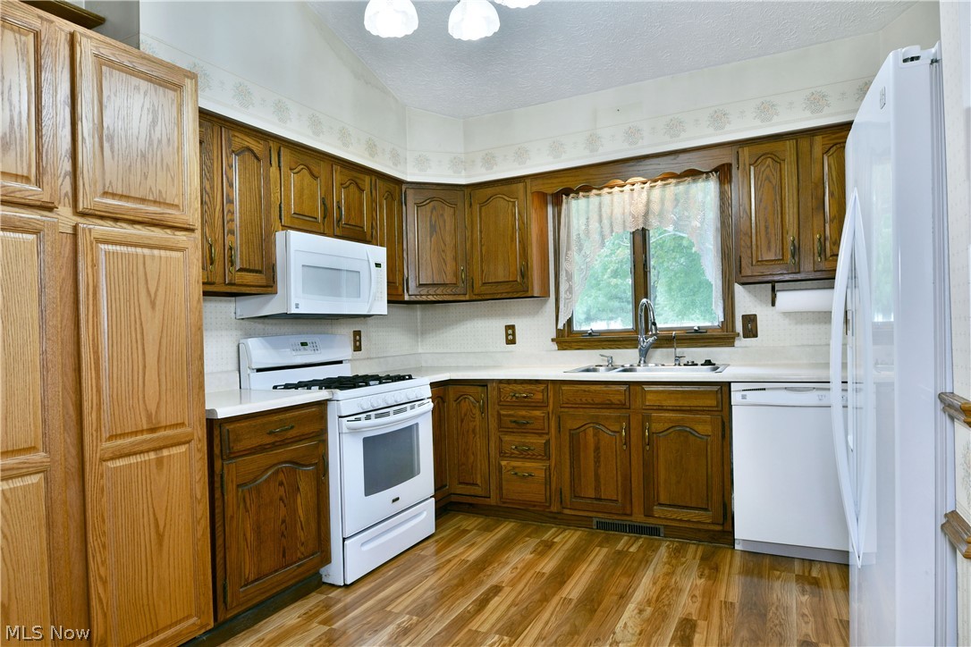 1278 Bristol Champion Townline Road NE Bristolville OH 44402