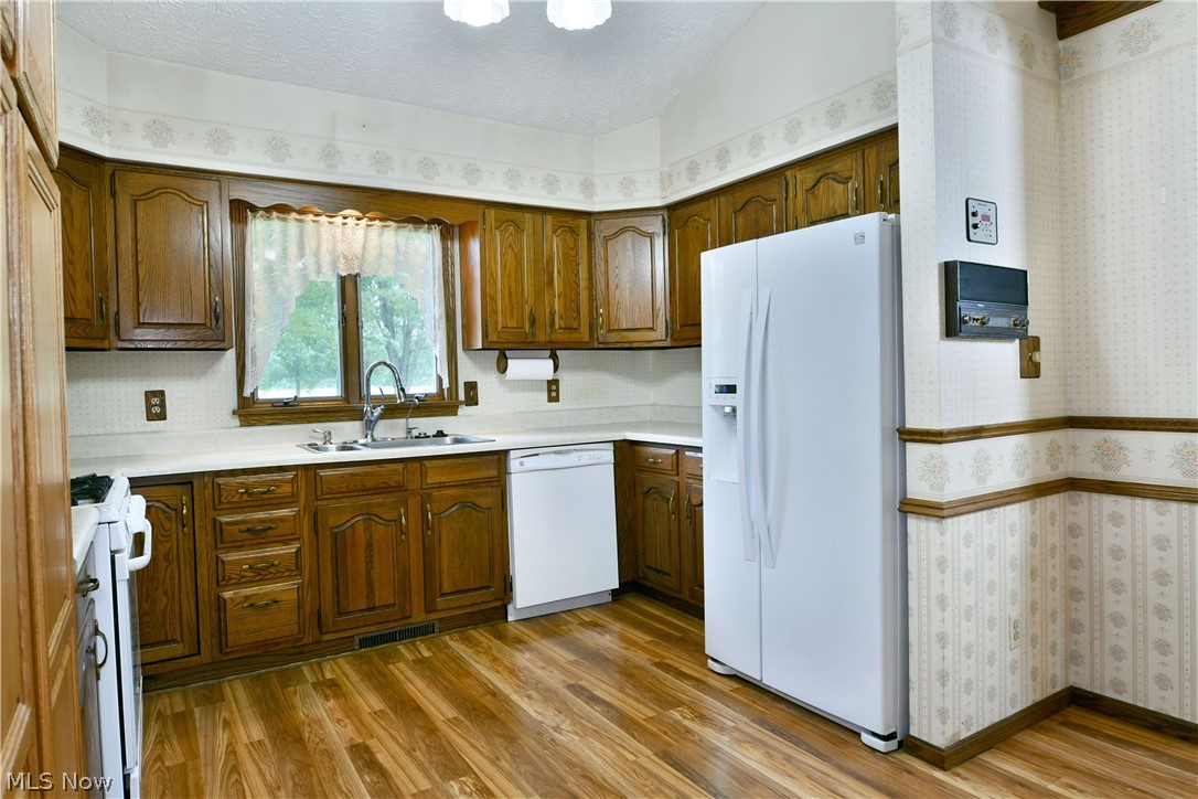 1278 Bristol Champion Townline Road NE Bristolville OH 44402