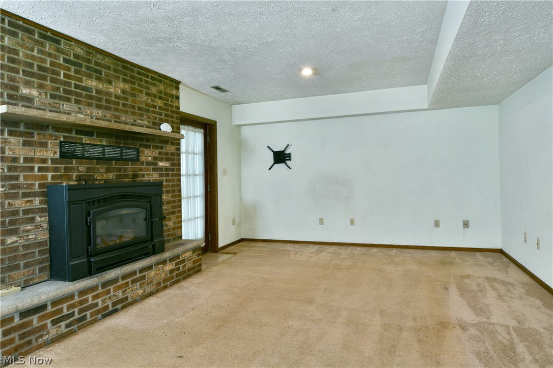 1278 Bristol Champion Townline Road NE Bristolville OH 44402