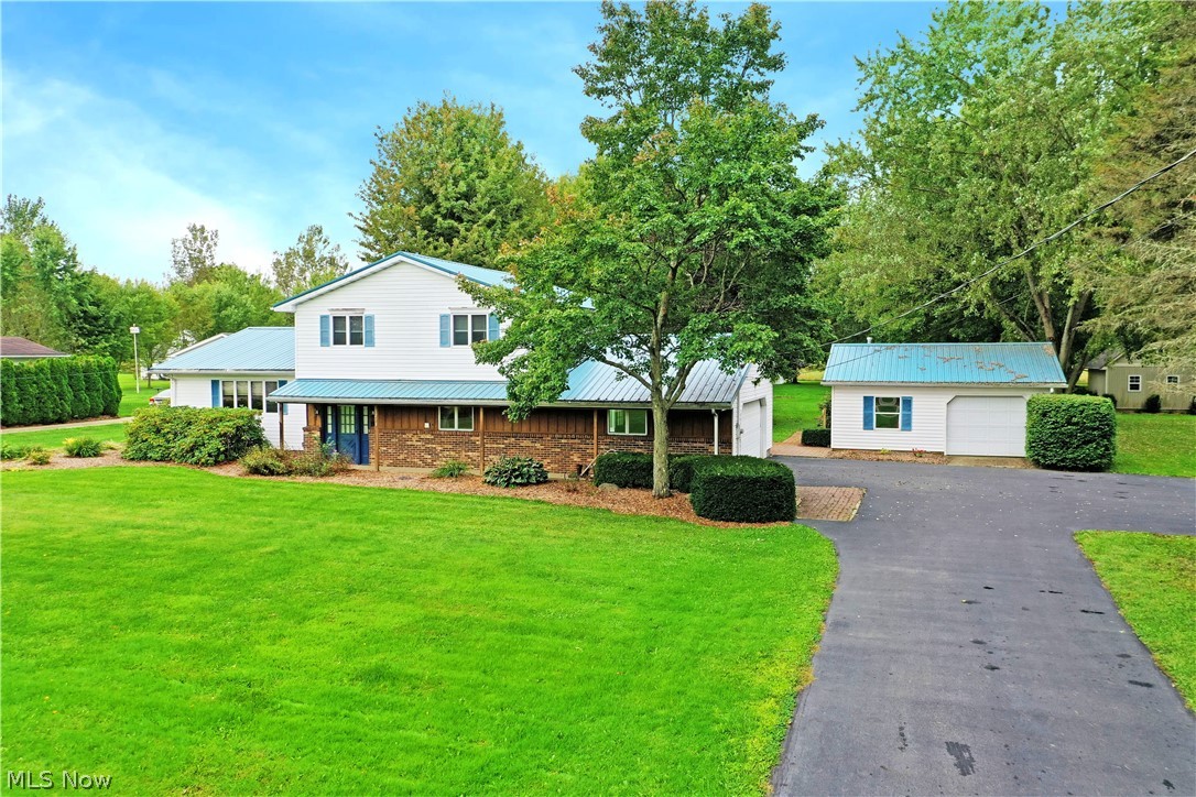 1278 Bristol Champion Townline Road NE Bristolville OH 44402