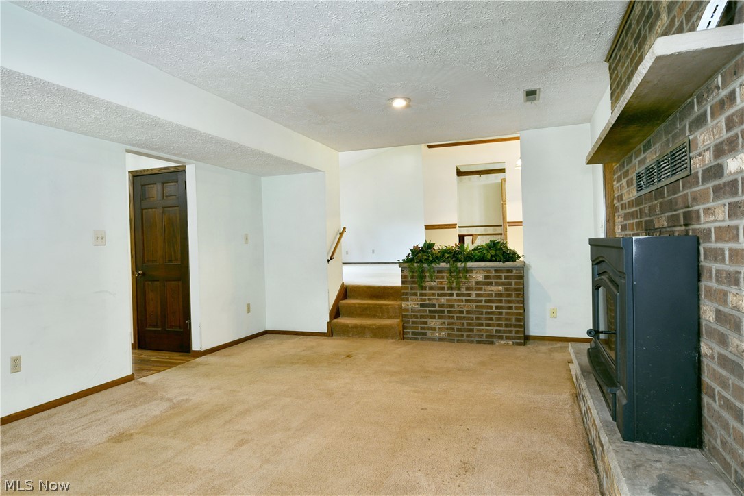 1278 Bristol Champion Townline Road NE Bristolville OH 44402