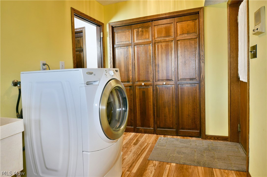 1278 Bristol Champion Townline Road NE Bristolville OH 44402