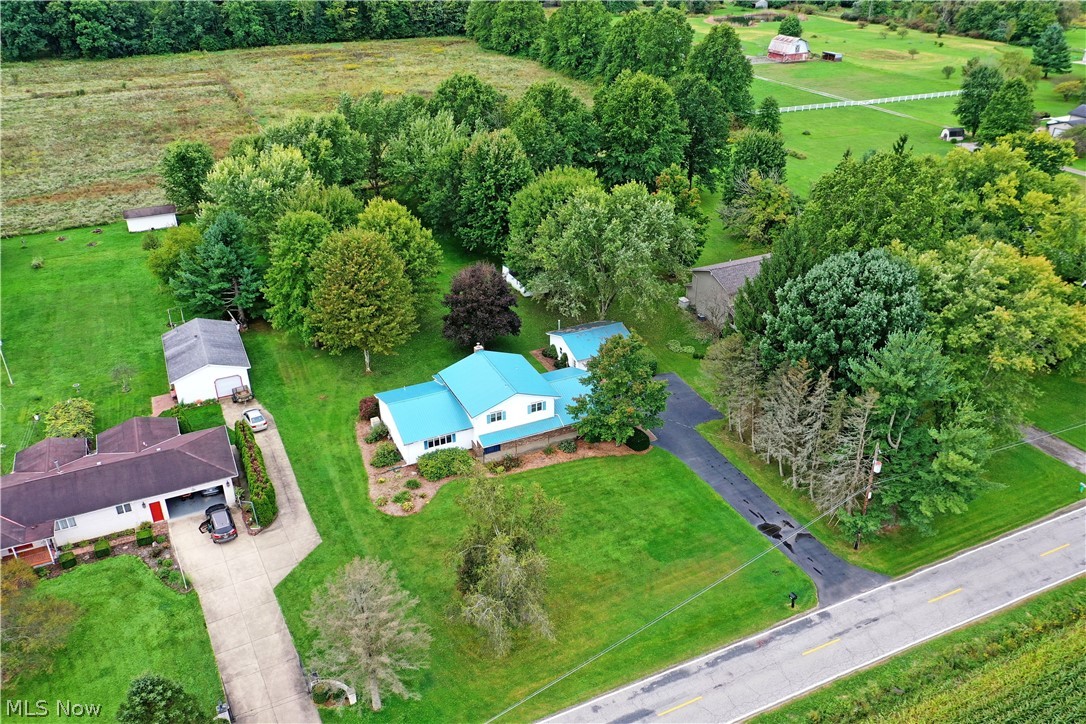 1278 Bristol Champion Townline Road NE Bristolville OH 44402