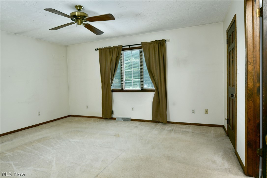 1278 Bristol Champion Townline Road NE Bristolville OH 44402