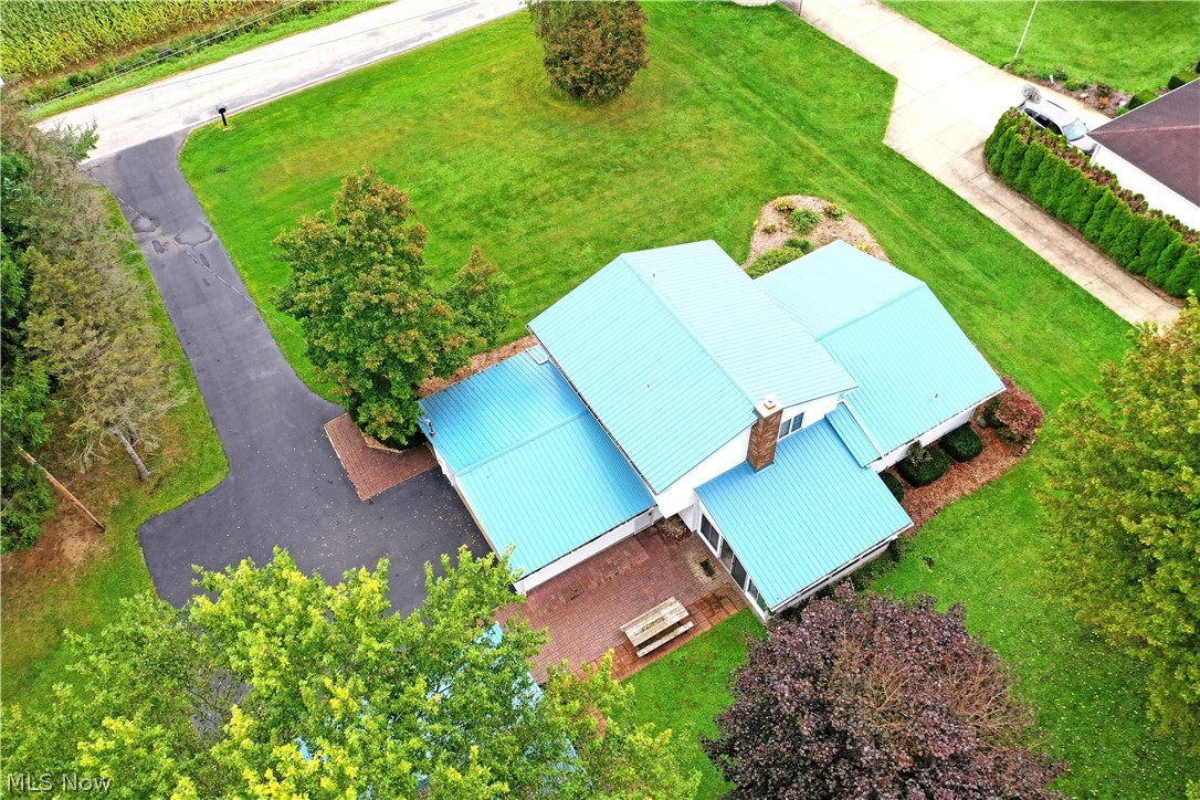 1278 Bristol Champion Townline Road NE Bristolville OH 44402
